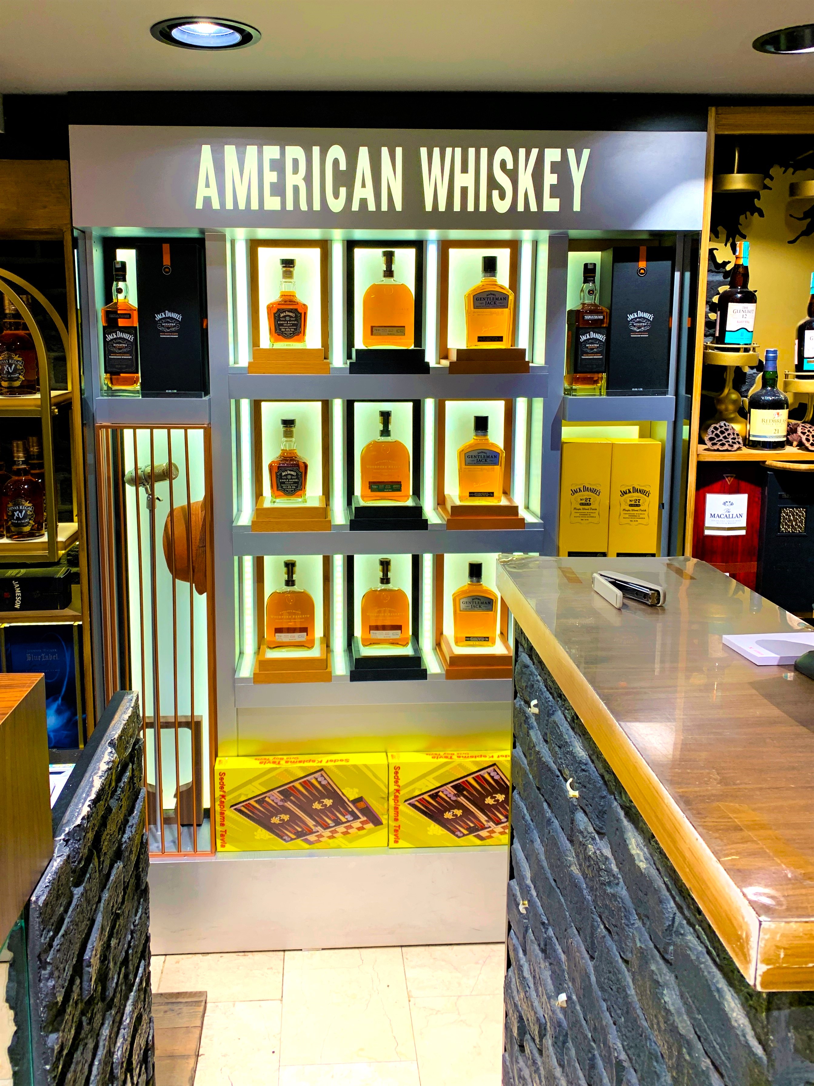 Jack Daniel's American Whiskey Tehir Stand Raf Uygulaması